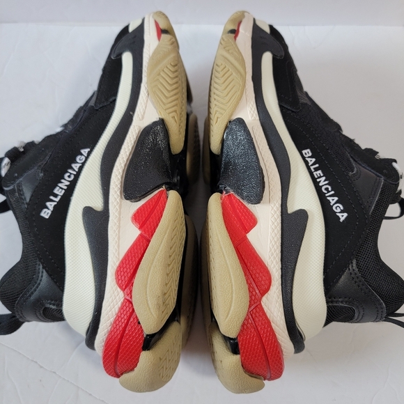 BALENCIAGA Triple S Sneaker Womens Sz 38 Black Made In Italy Designer Athleisure - Picture 8 of 13